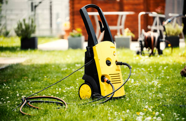 Best Animal Enclosure Cleaning  in Jasmine Estates, FL